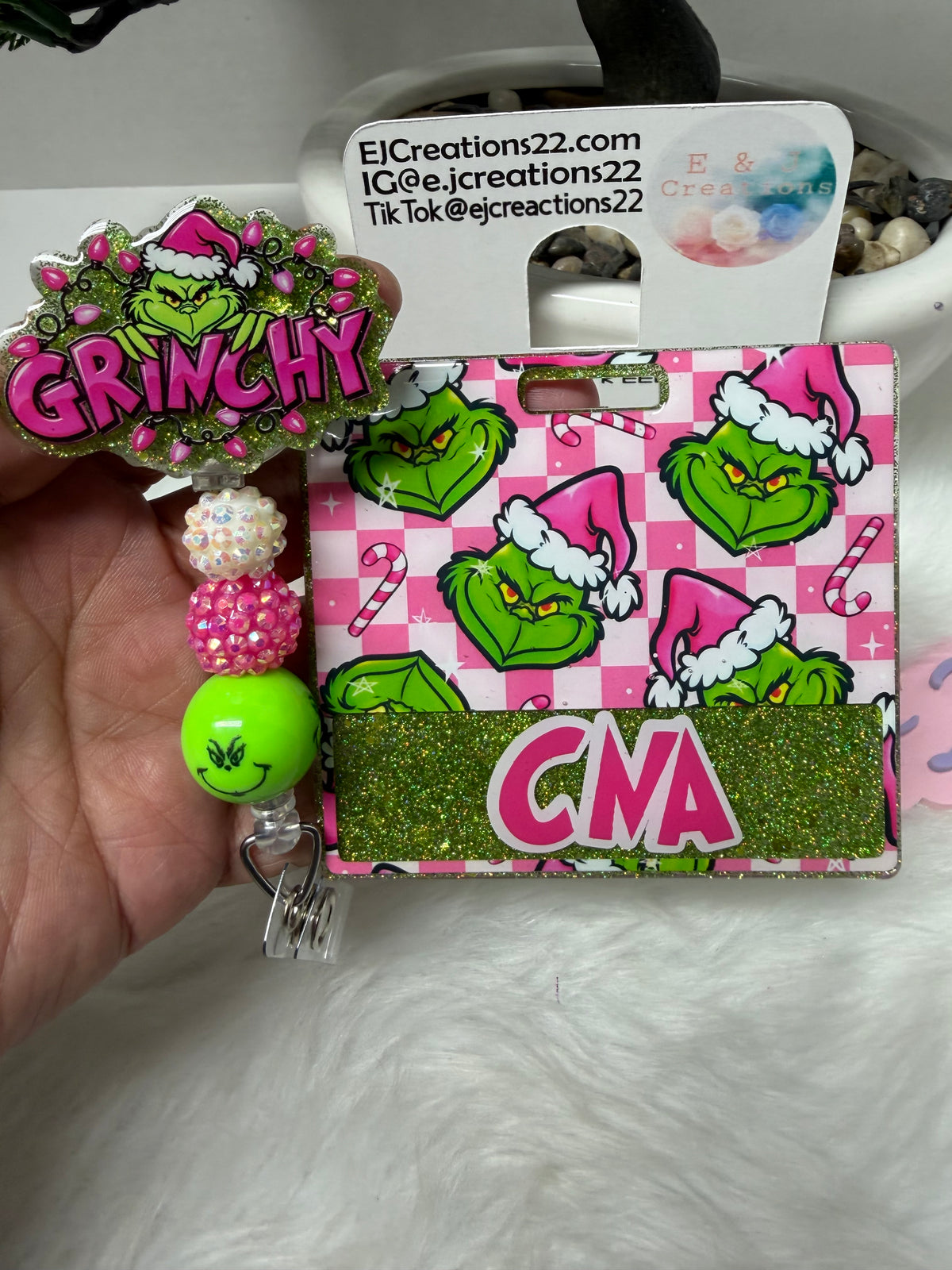 Pink Grinchy Badge Buddy Set