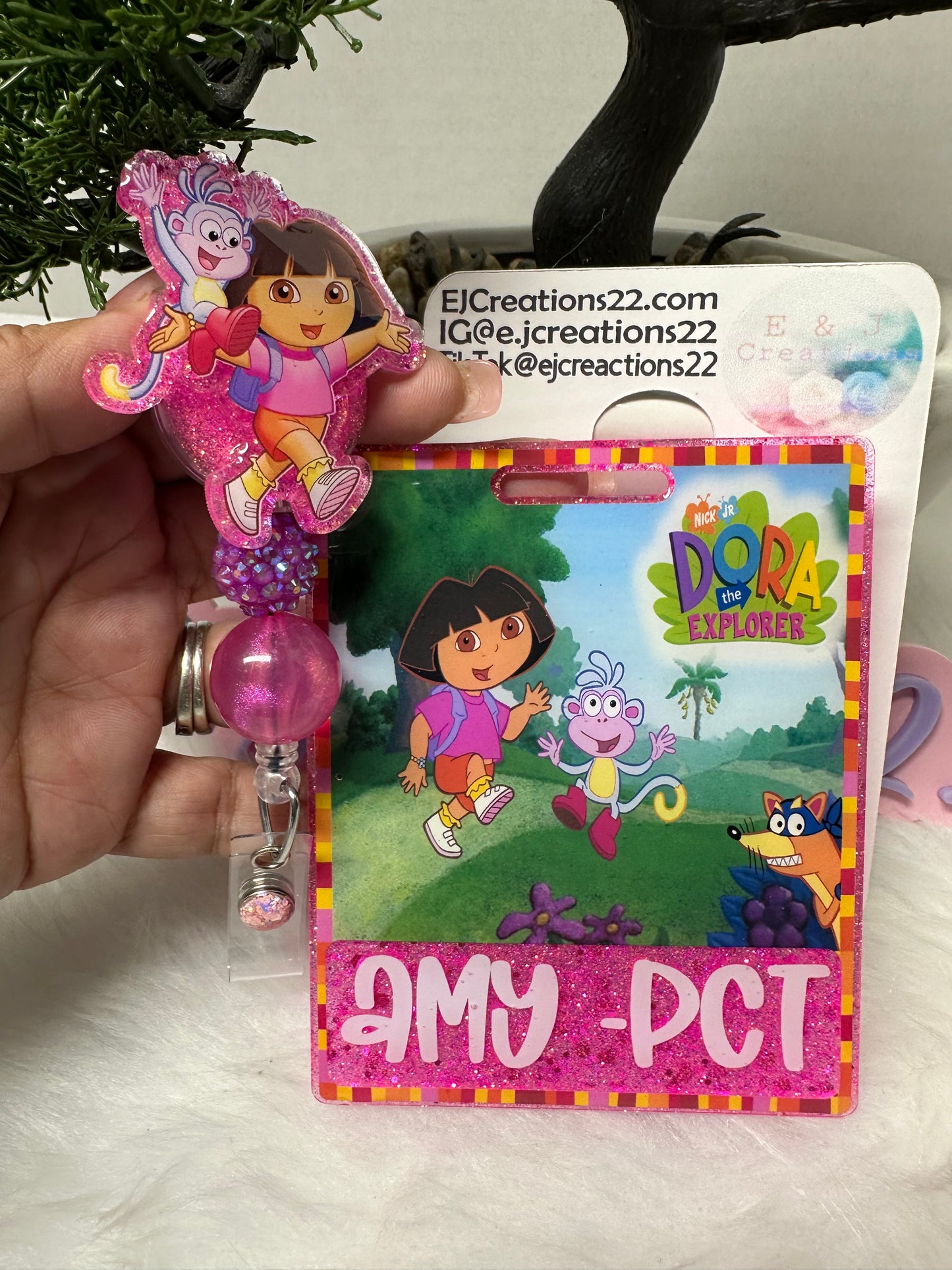 Dora Badge Buddy Set