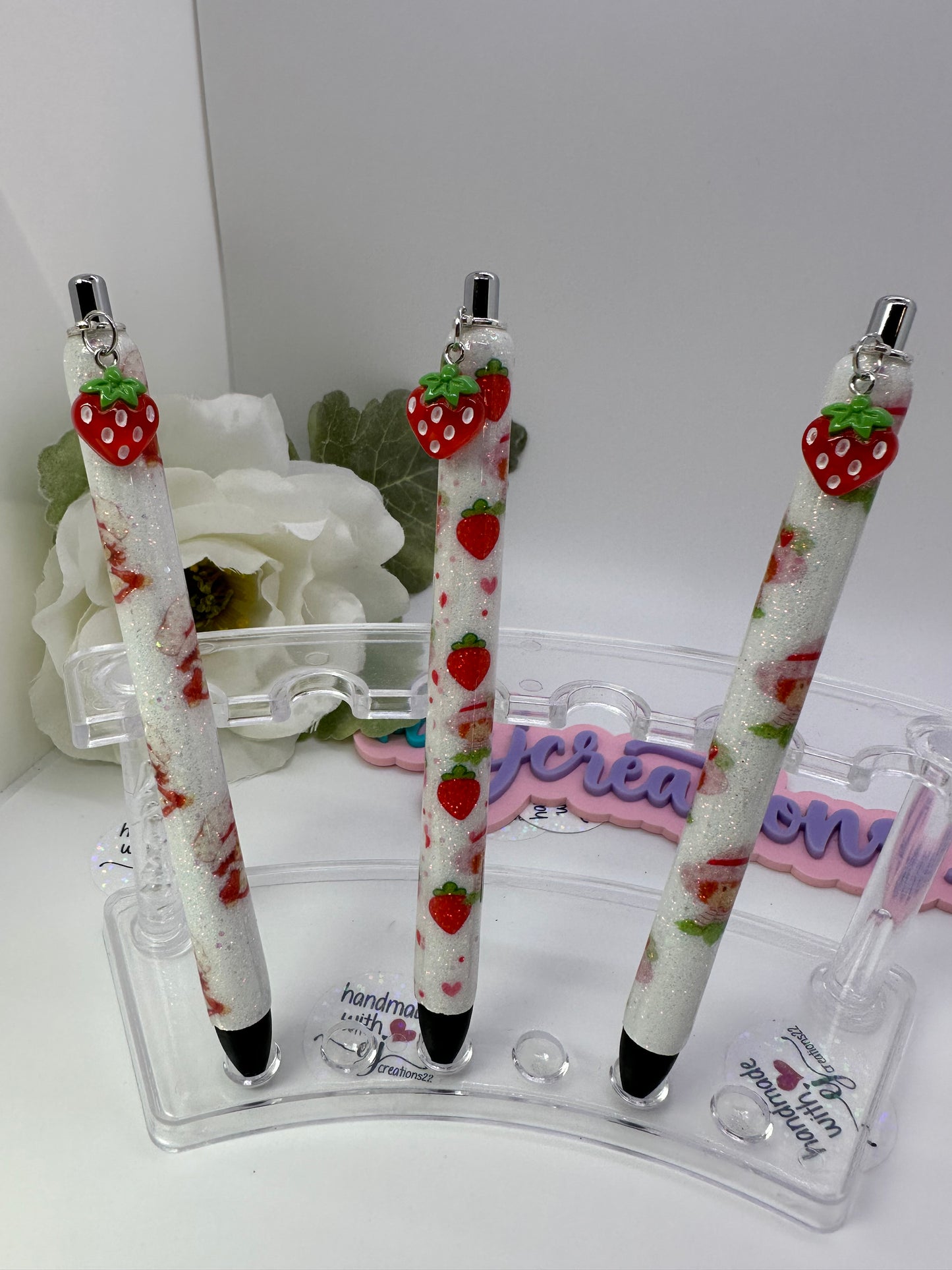 Strawberry Girl Anime Epoxy Glitter Pen