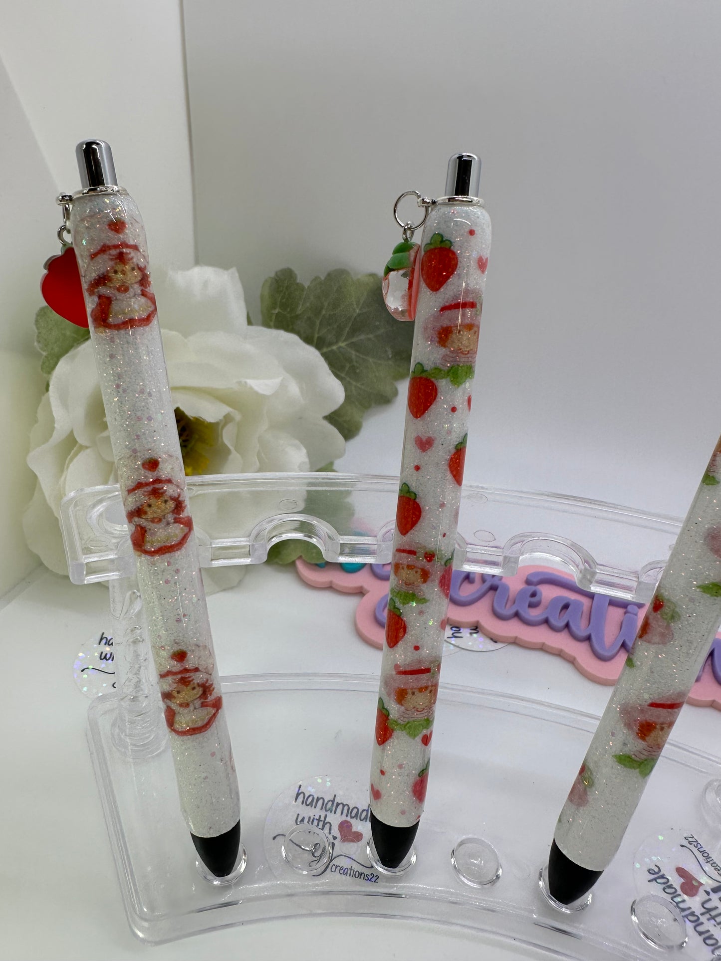 Strawberry Girl Anime Epoxy Glitter Pen