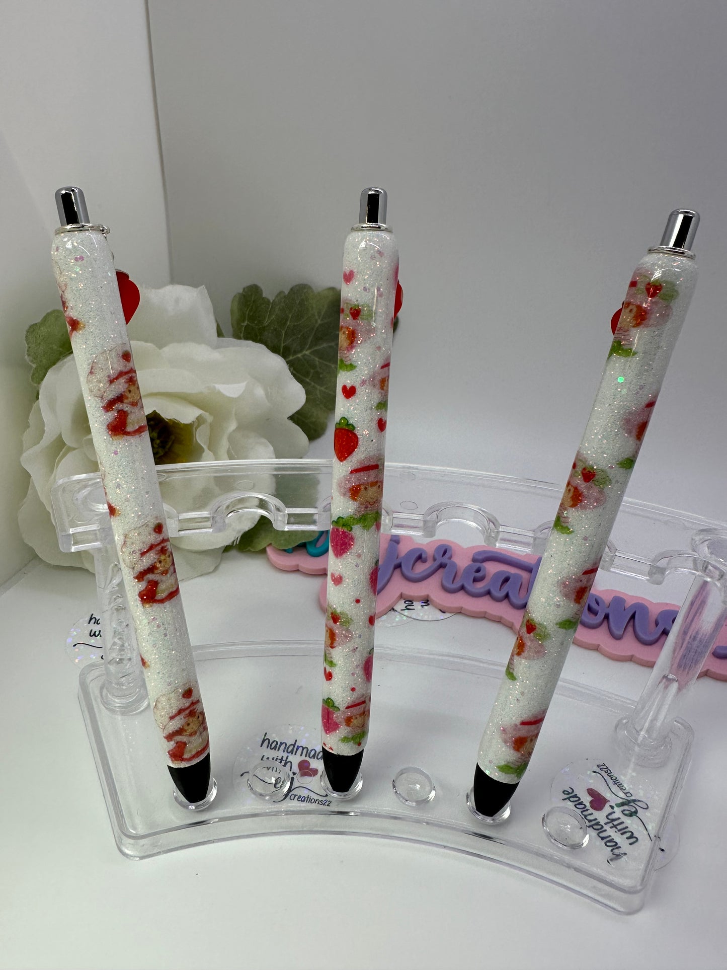 Strawberry Girl Anime Epoxy Glitter Pen