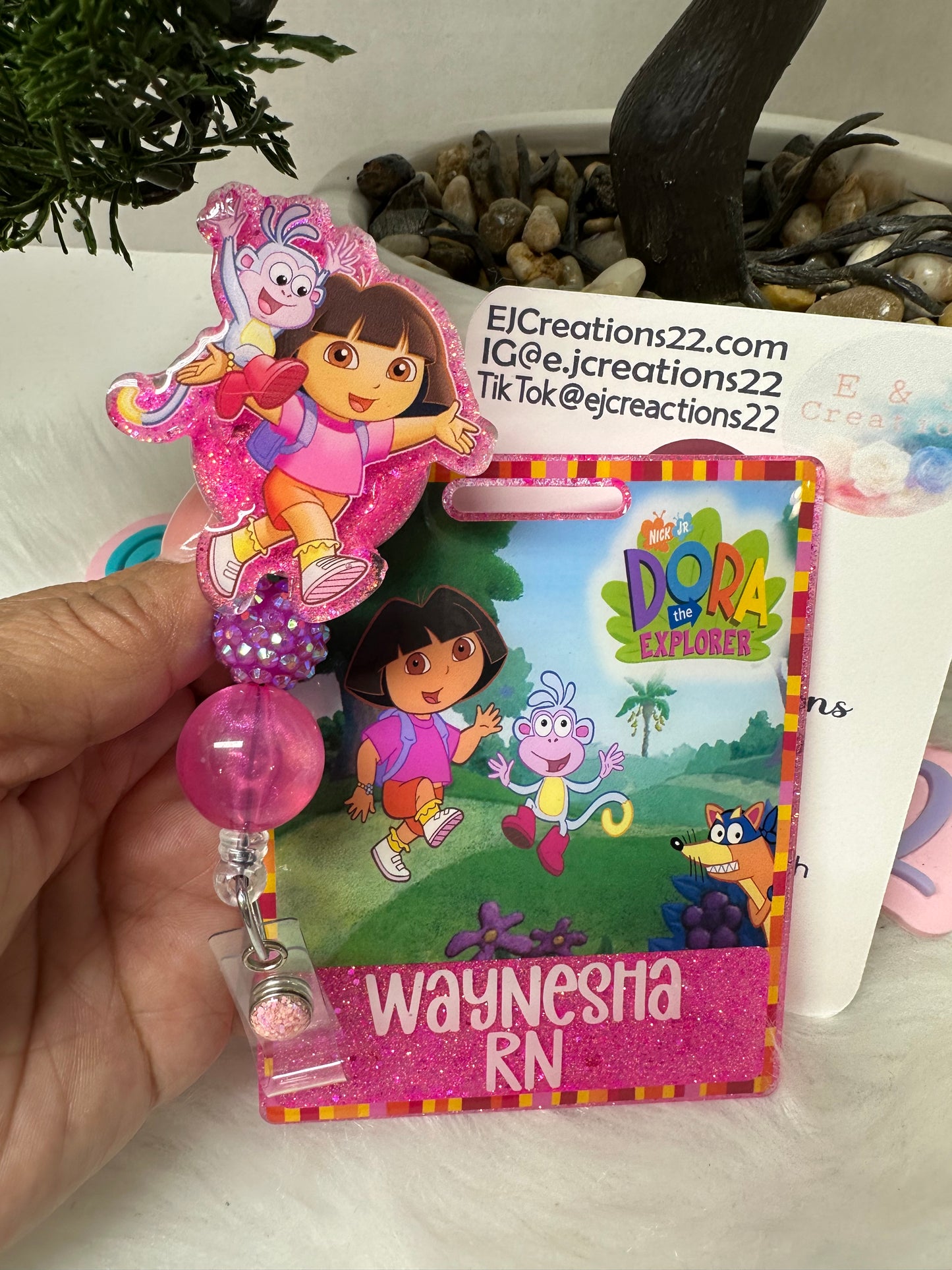 Dora Badge Buddy Set