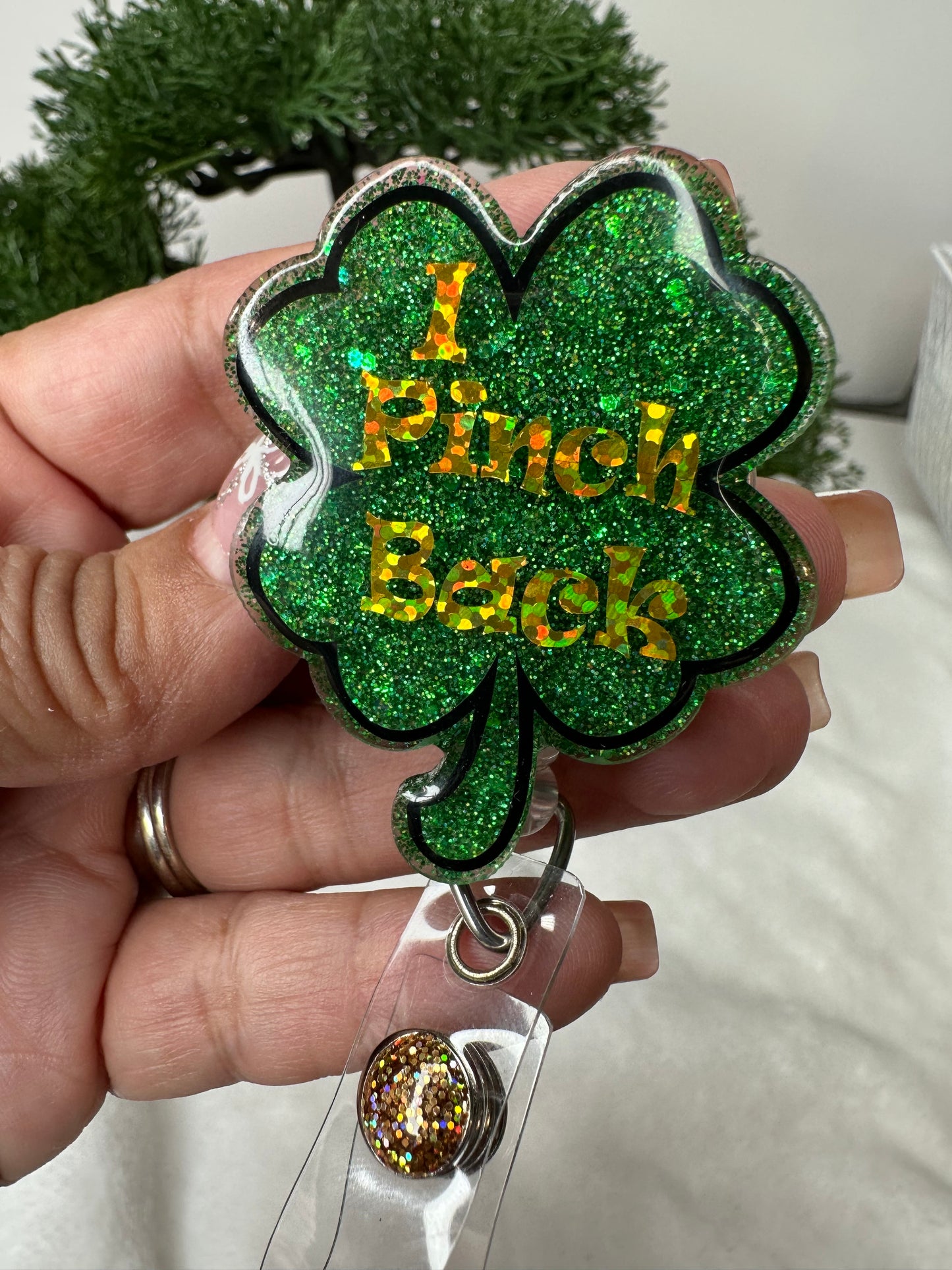 I Pinch Back Clover Badge Reel