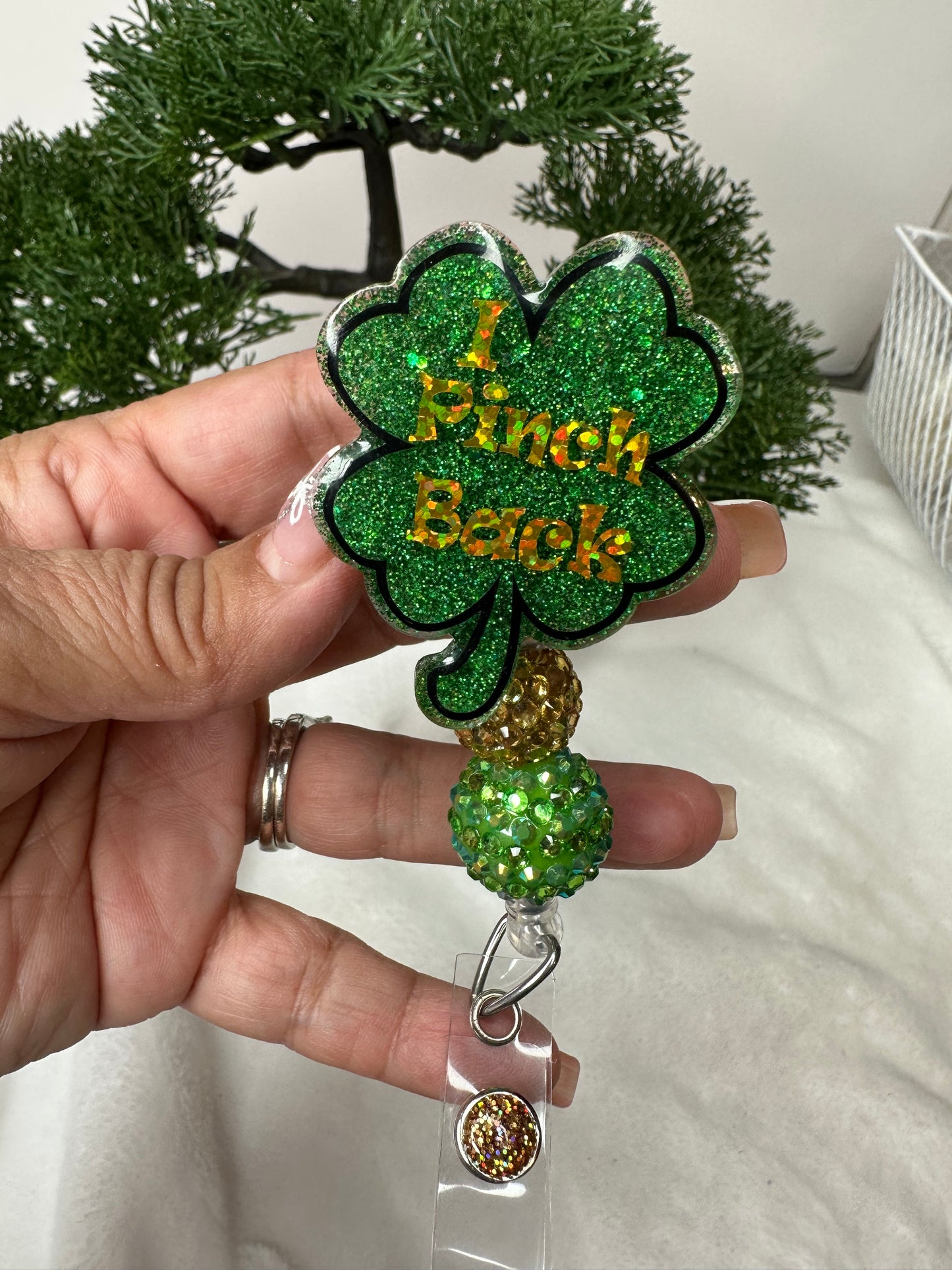I Pinch Back Clover Badge Reel