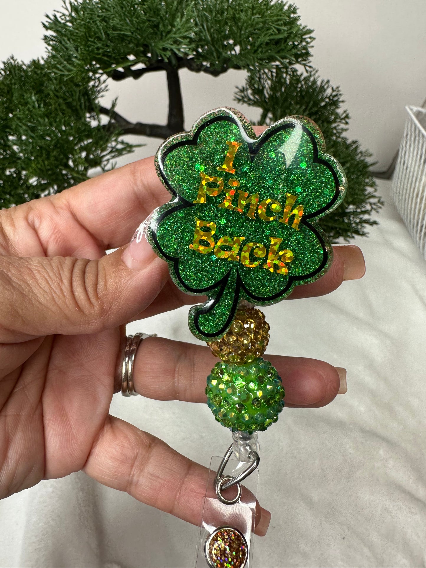 I Pinch Back Clover Badge Reel