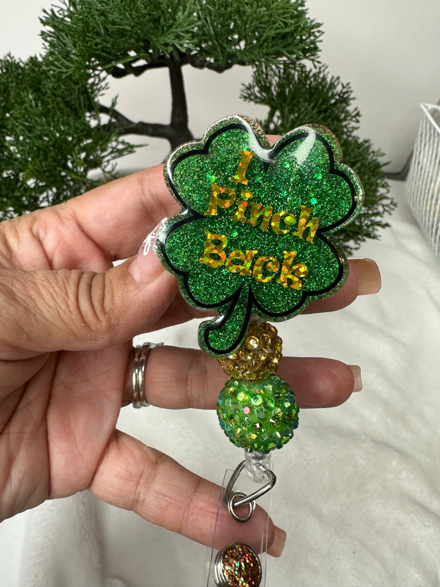 I Pinch Back Clover Badge Reel