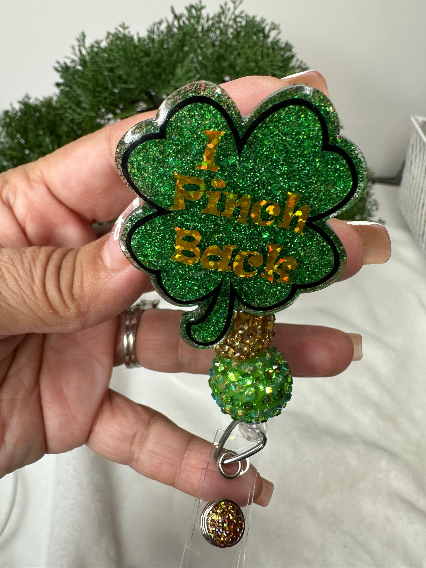 I Pinch Back Clover Badge Reel
