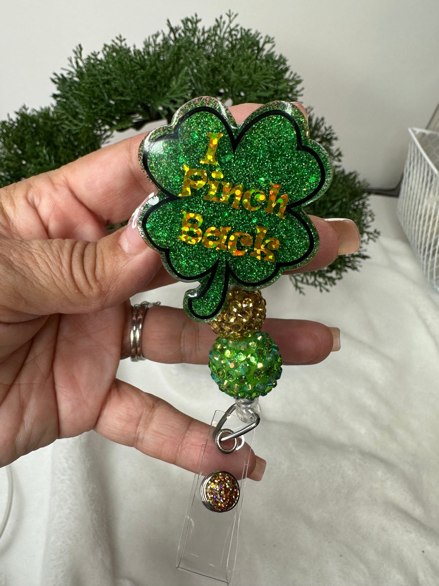I Pinch Back Clover Badge Reel