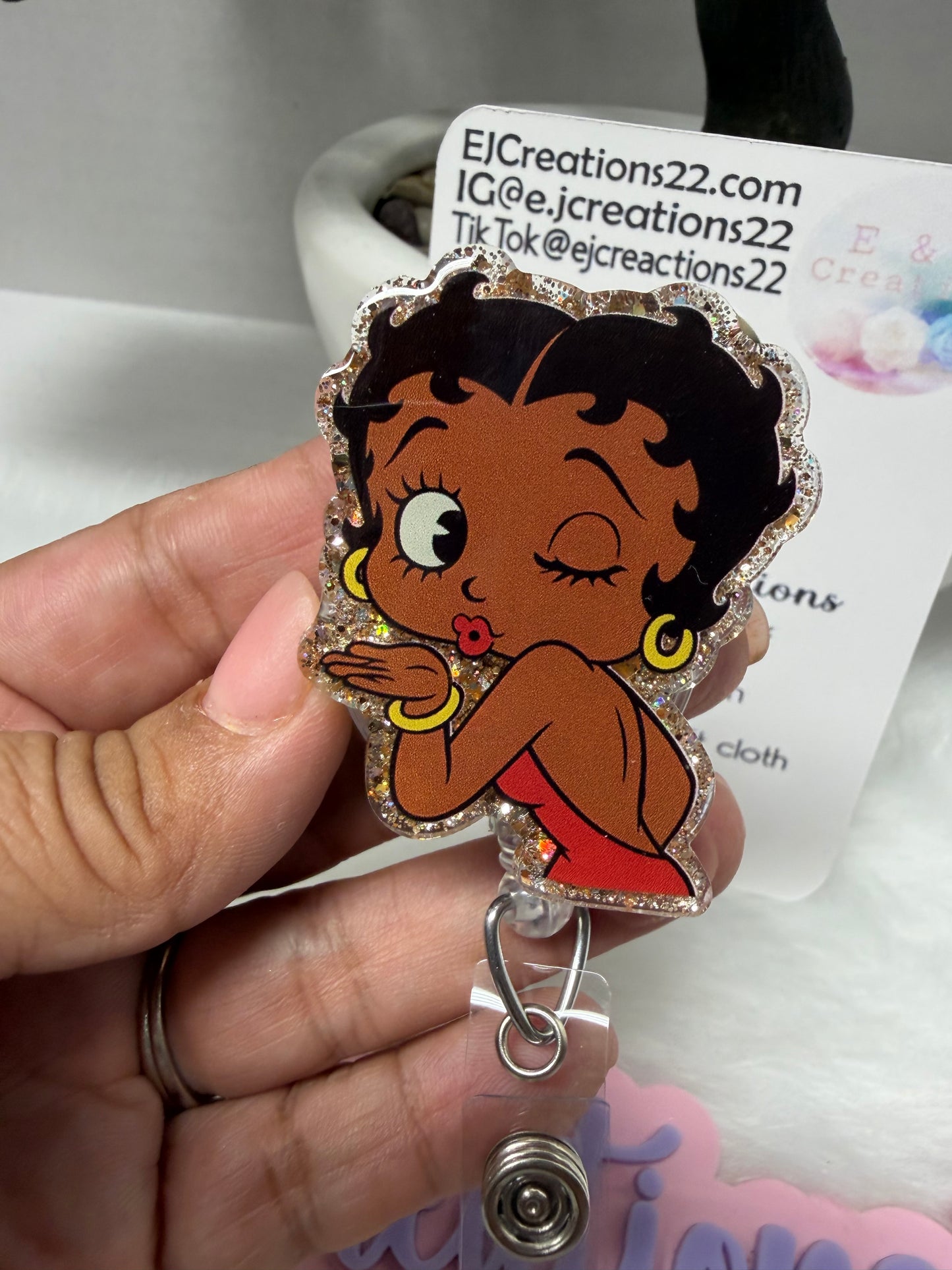 Kissing Betty Badge Reel