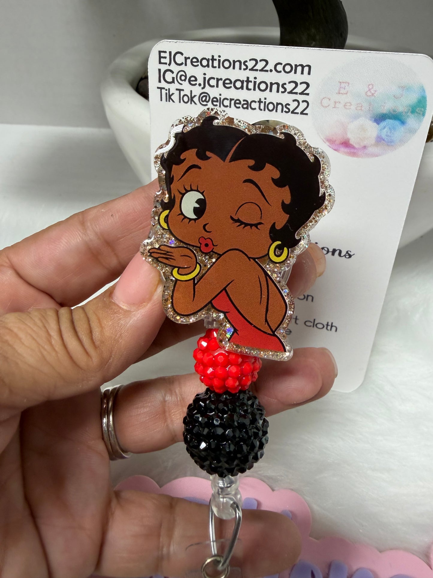 Kissing Betty Badge Reel