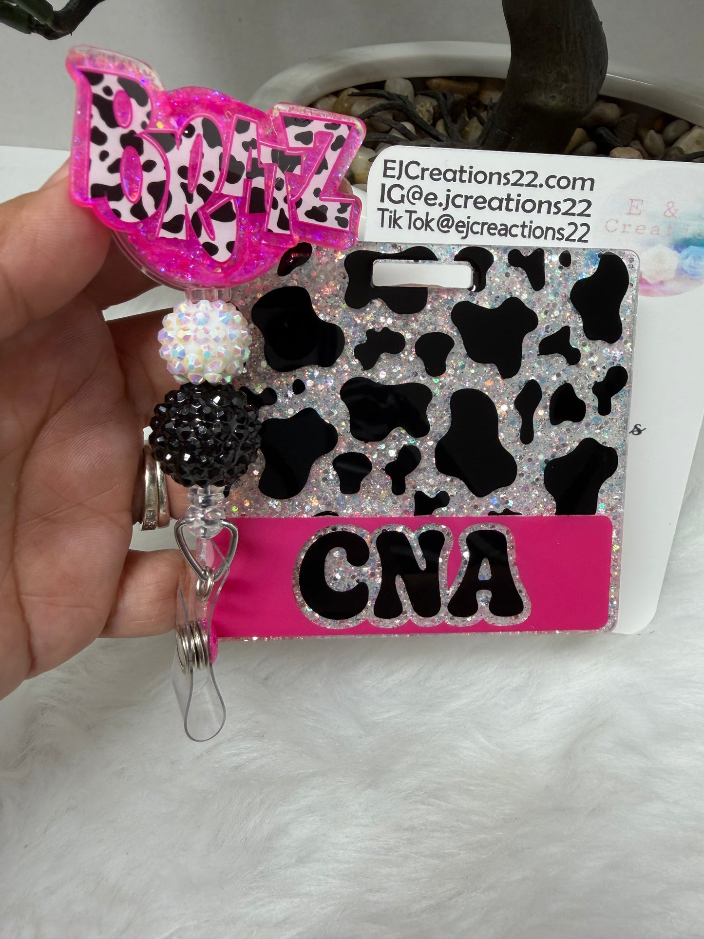 Bratz Cow Badge Buddy Set