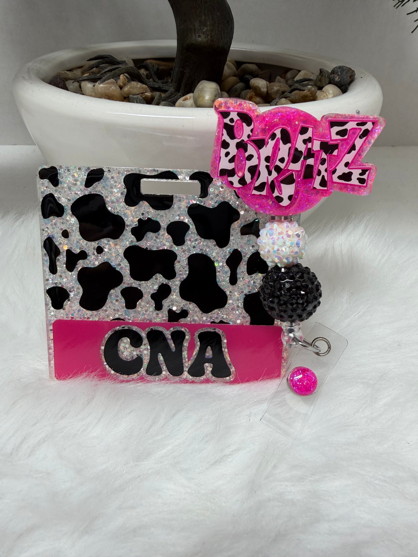 Bratz Cow Badge Buddy Set
