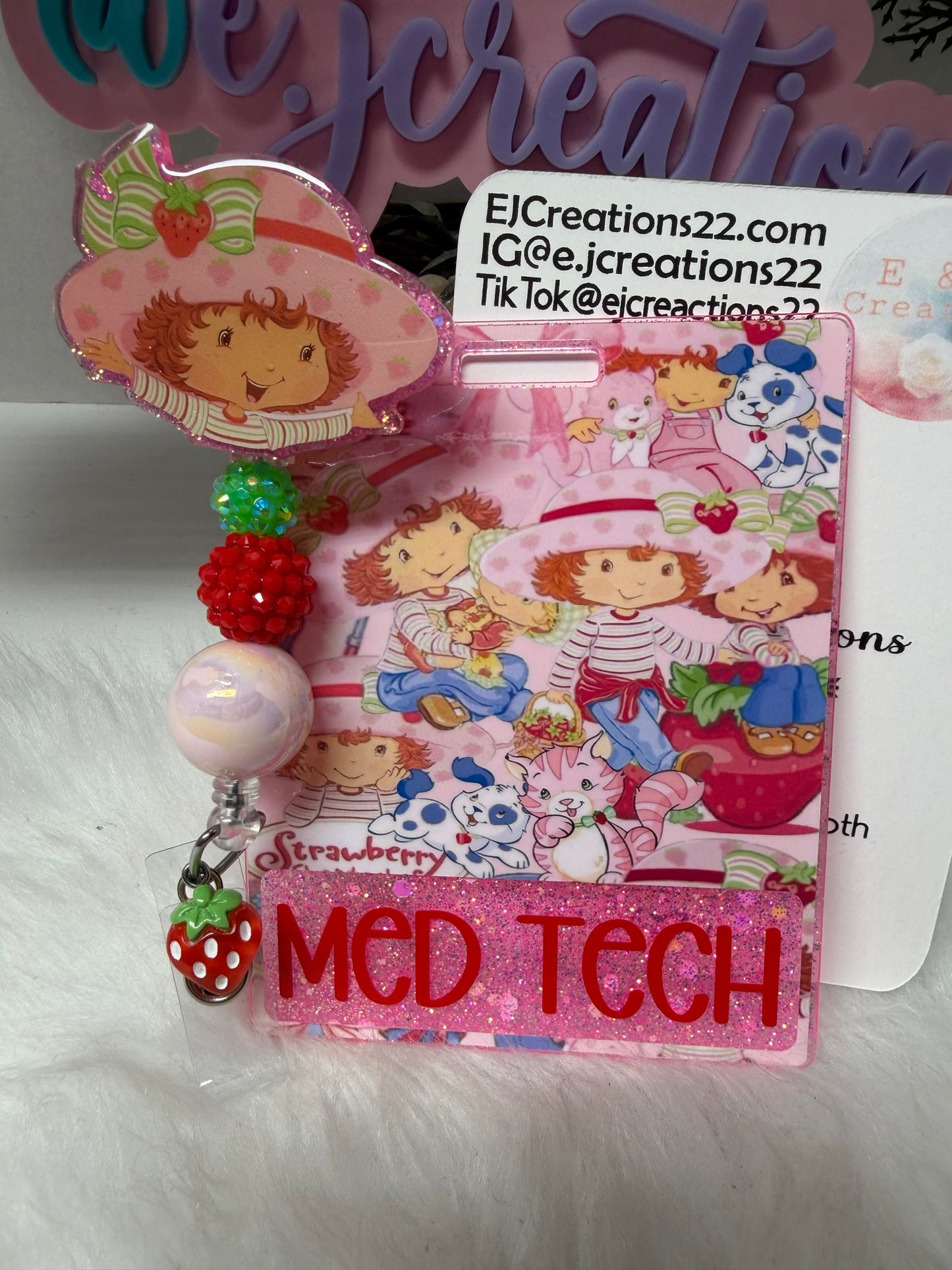 03 Strawberry Girl Badge Buddy Set