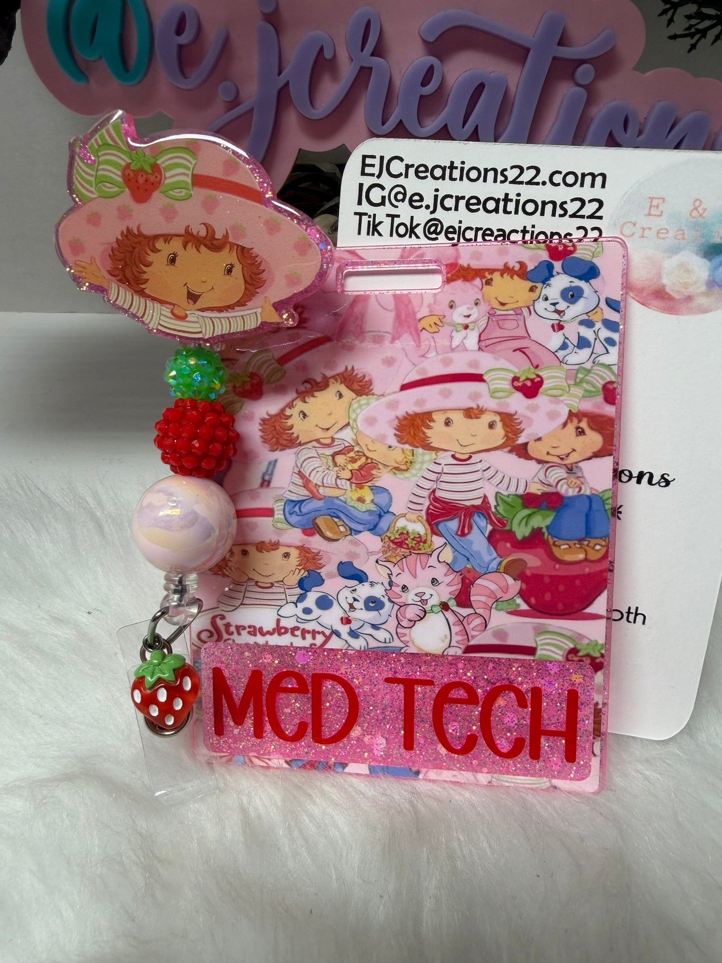 03 Strawberry Girl Badge Buddy Set
