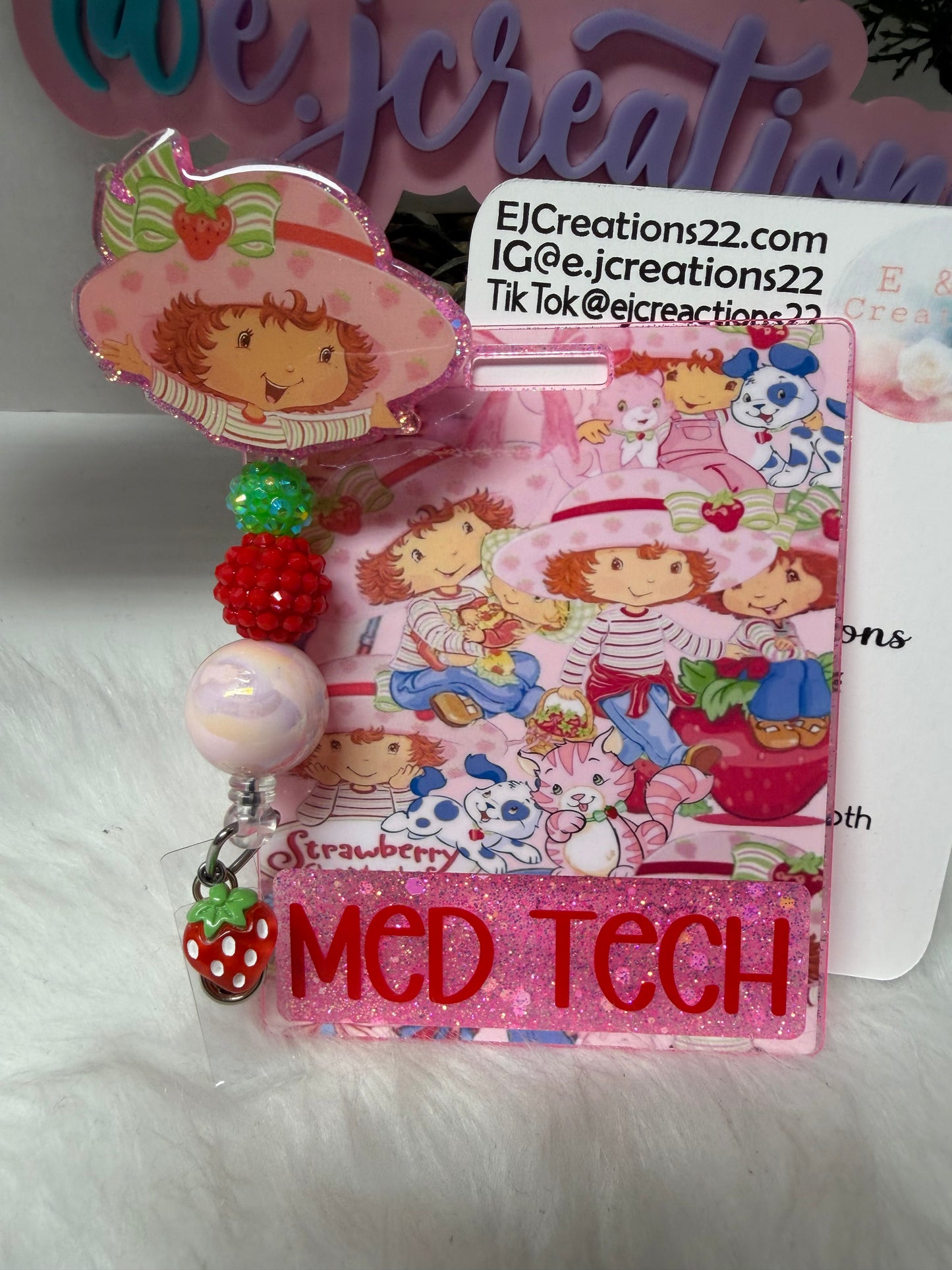 03 Strawberry Girl Badge Buddy Set